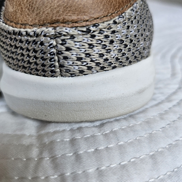 EUC Olukai Womens Hale'iwa Li Ha'a Women Size 7.5 Brown Grey Slipon - Picture 13 of 16